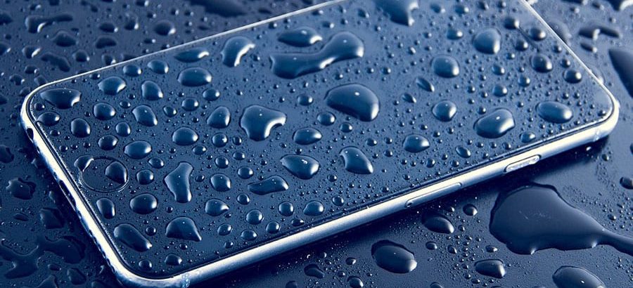 Cellulare caduto in acqua